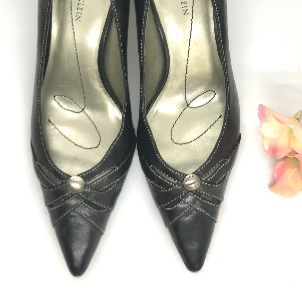 ANNE KLEIN ~Black Leather Heels Pumps Size 7